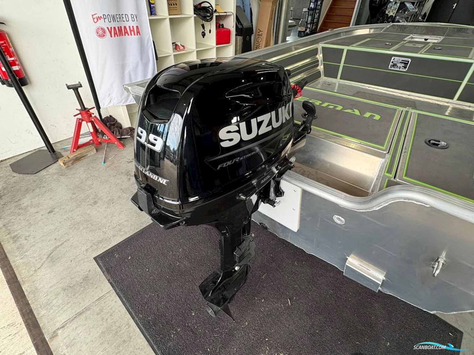 Kerman M428 Met Demo Suzuki Motor Uit 2023