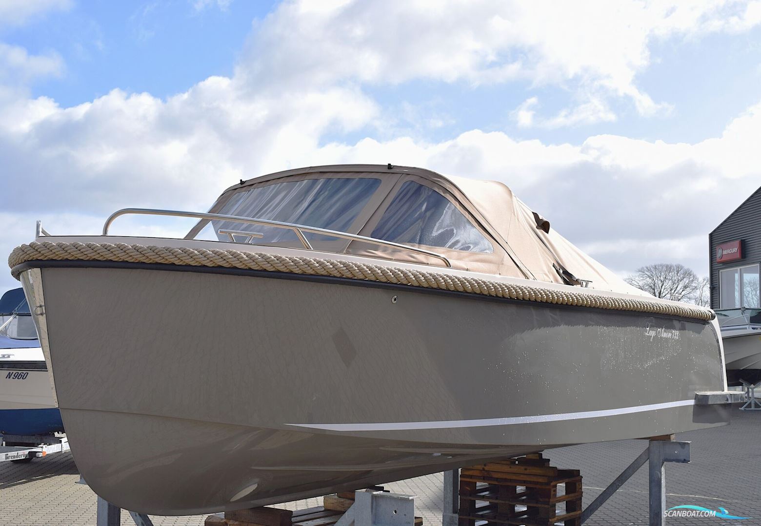 Lago Amore 733 Tender