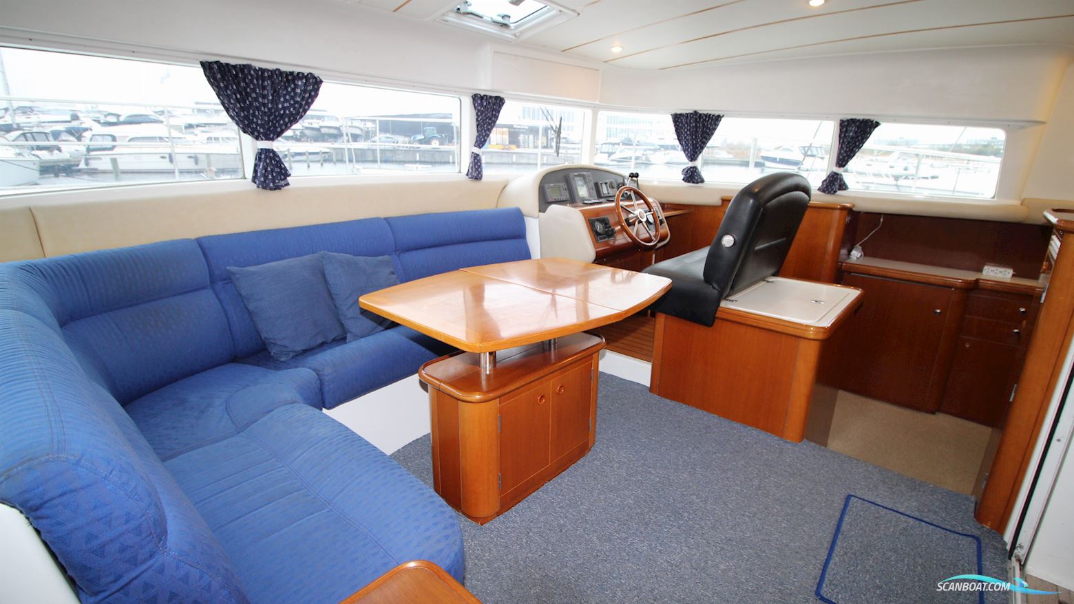 Lagoon 43 Power 3 cabins 
