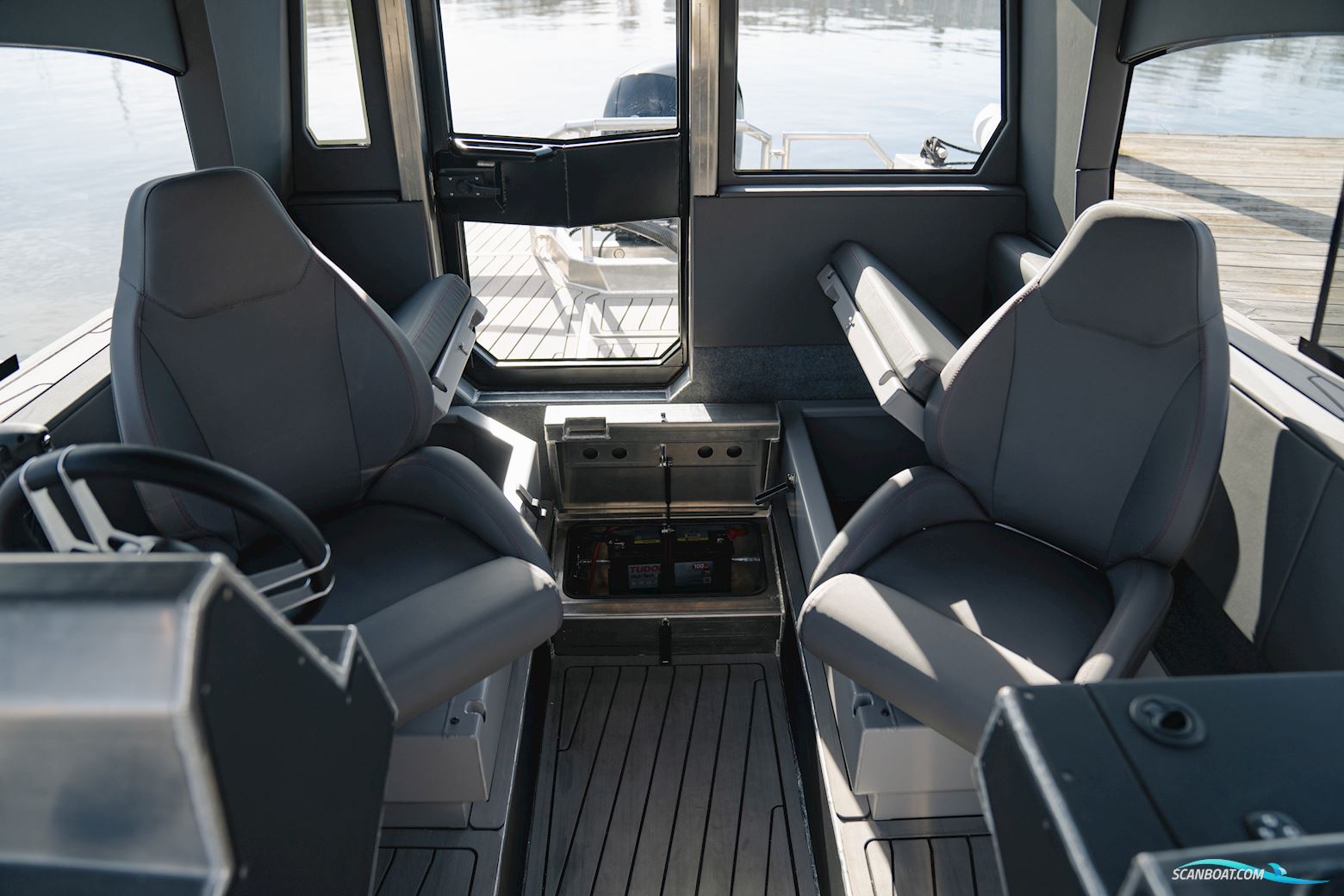 Landx X6 Aluminium Cabin Boat