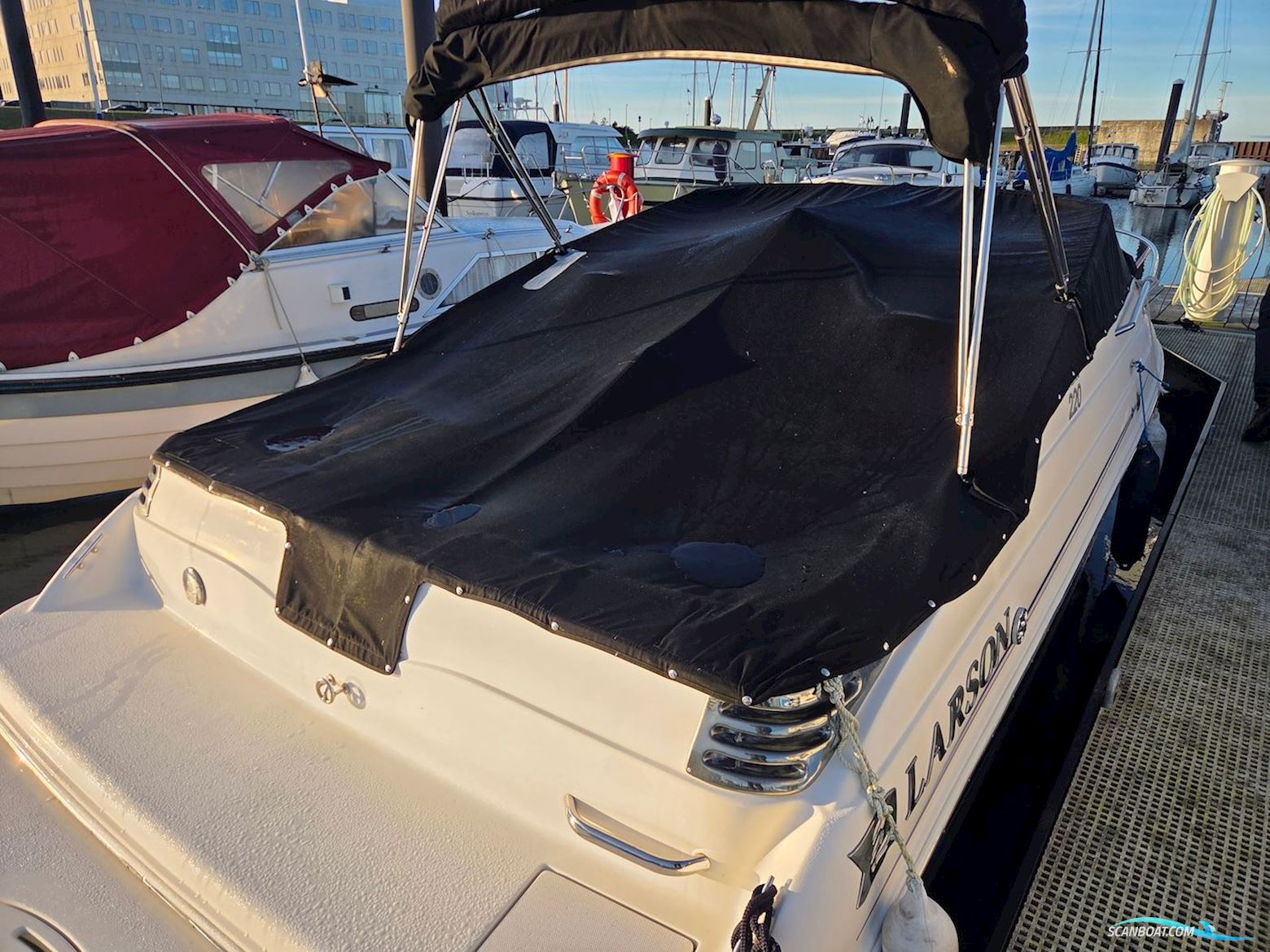 Larson 220 Cabrio Cuddy