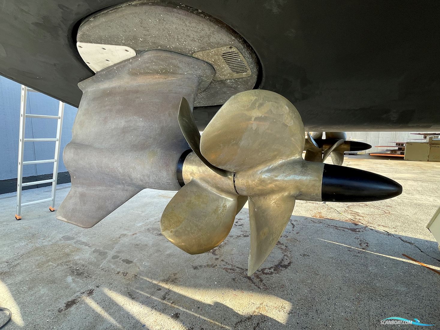 Larson 370 Coupe Ips 500