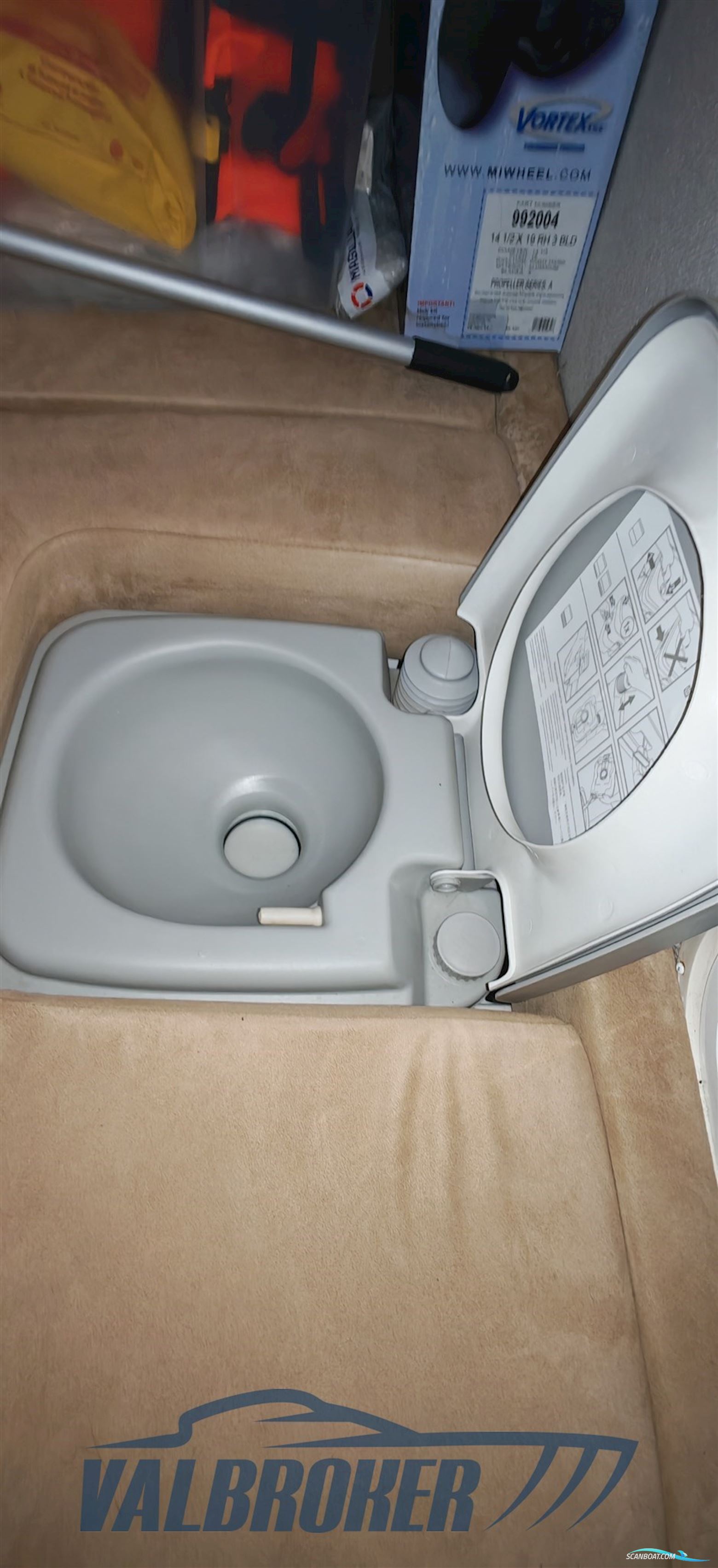 Larson Boats 216 Senza