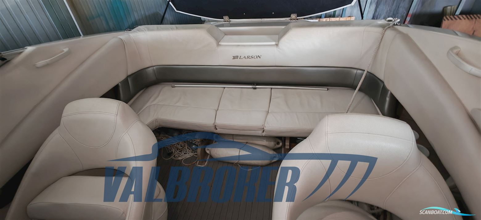 Larson Boats 216 Senza