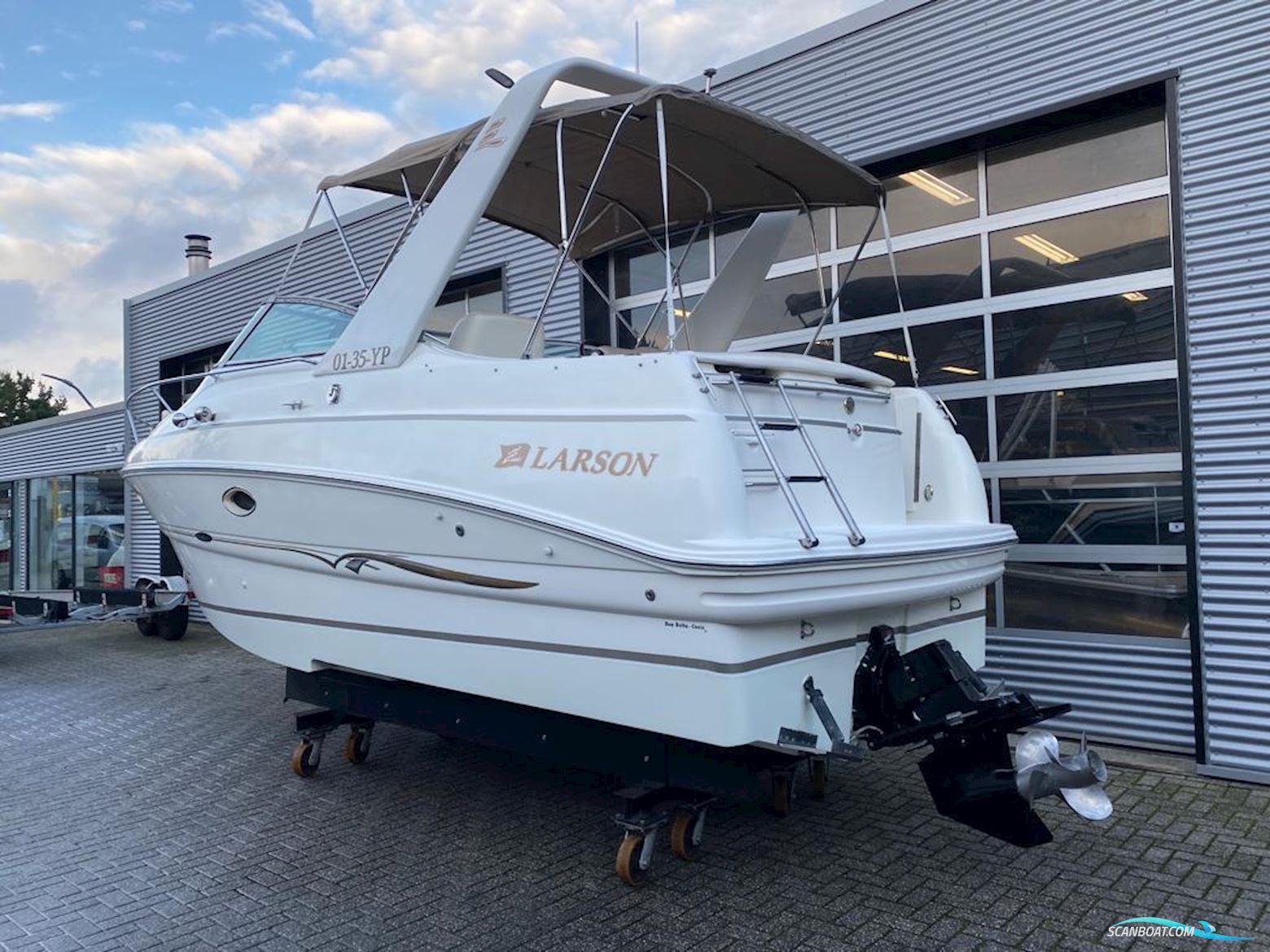 Larson Cabrio 274
