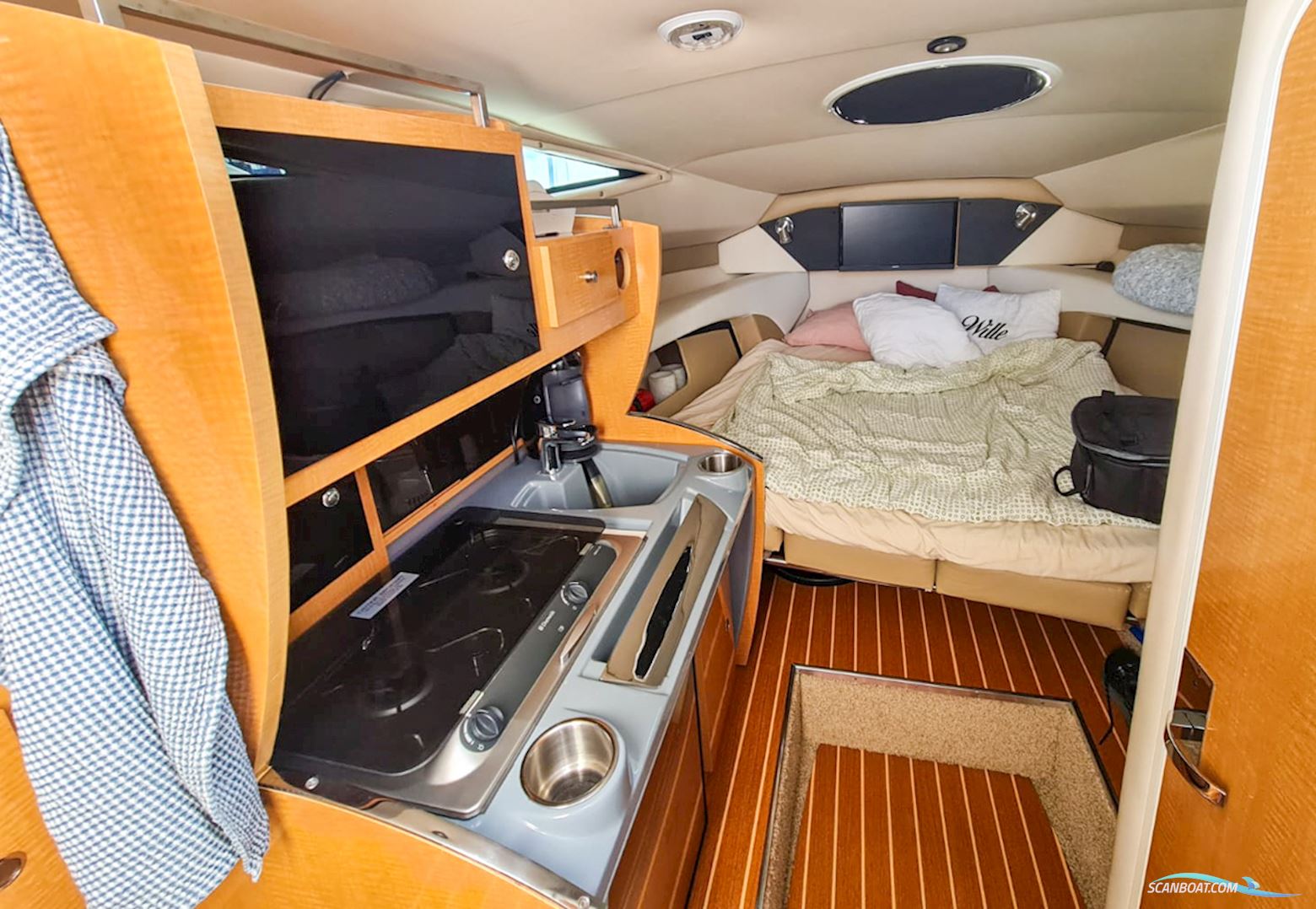 Larson Cabrio 285