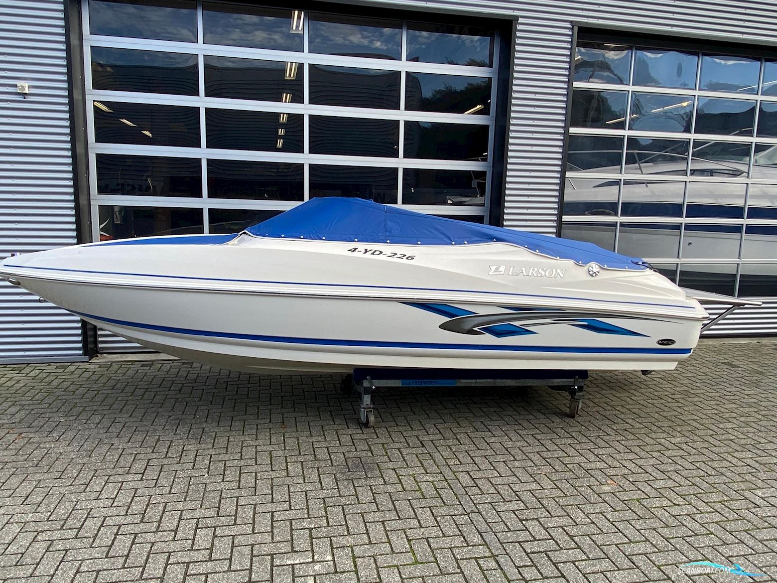 Larson Senza 186 Bowrider