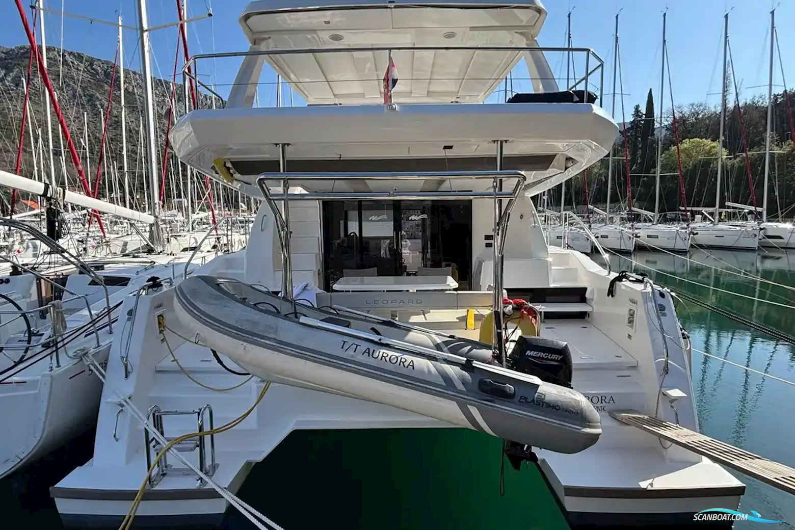 LEOPARD 40 Powercat