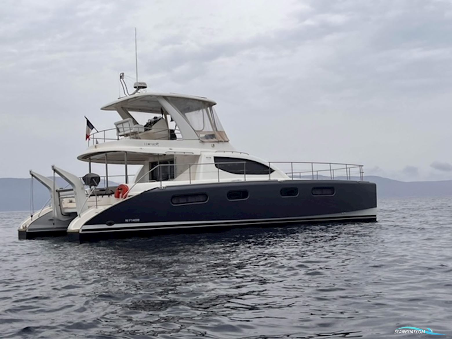 LEOPARD 47 POWER CRUISER Motorbåd 2007, med CUMMINS motor, Frankrig