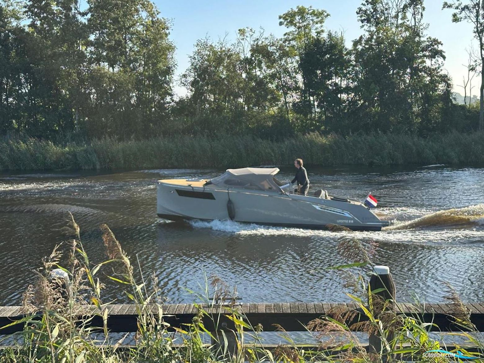 Lifestyle 818 Cabin Life-Style