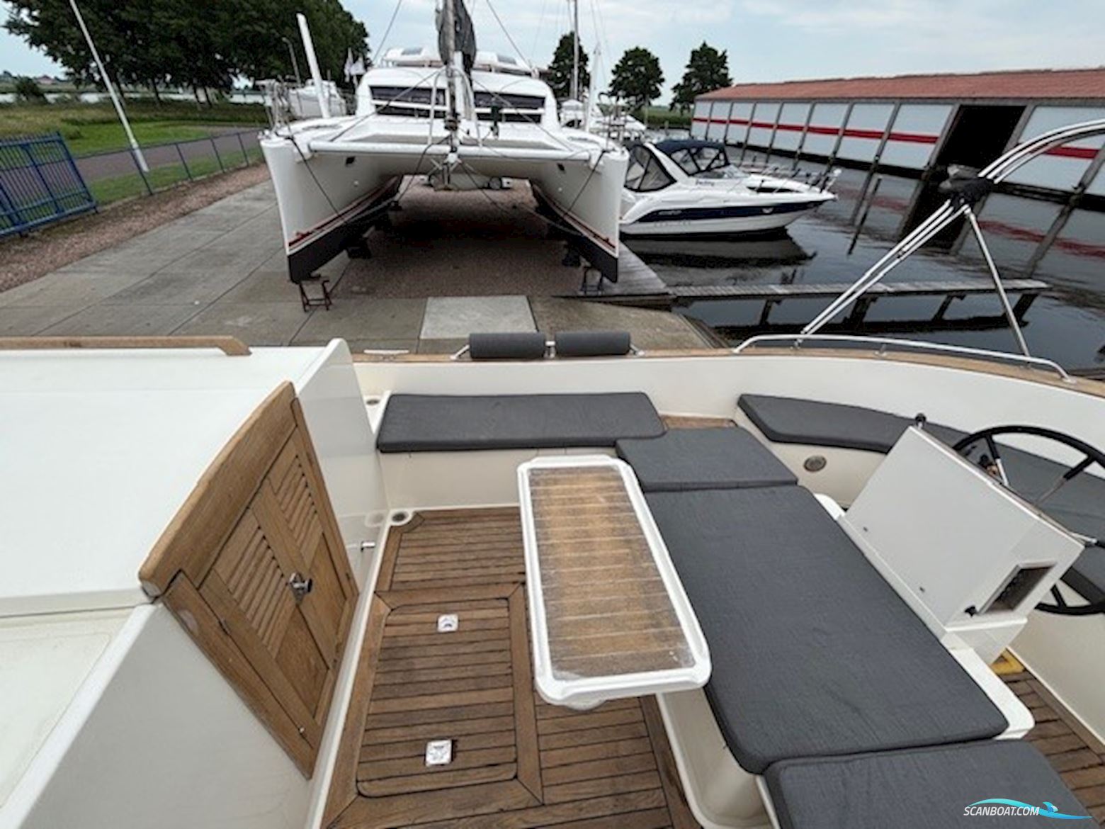 Lifestyle 9.60 Cabin