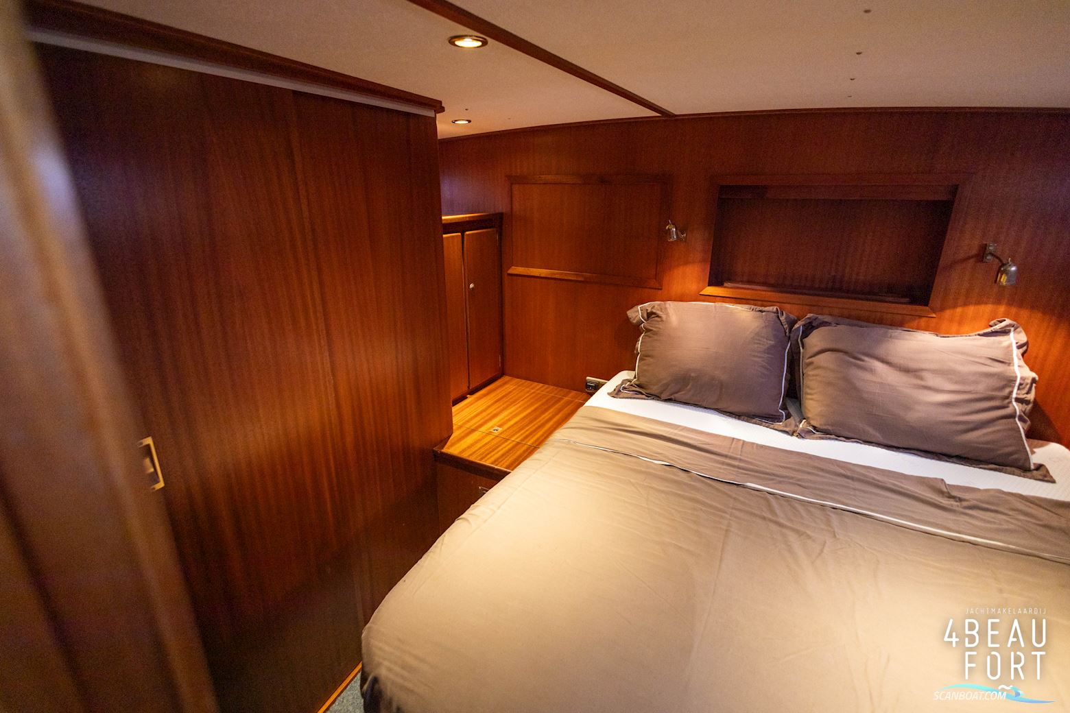 Linssen 37 SE