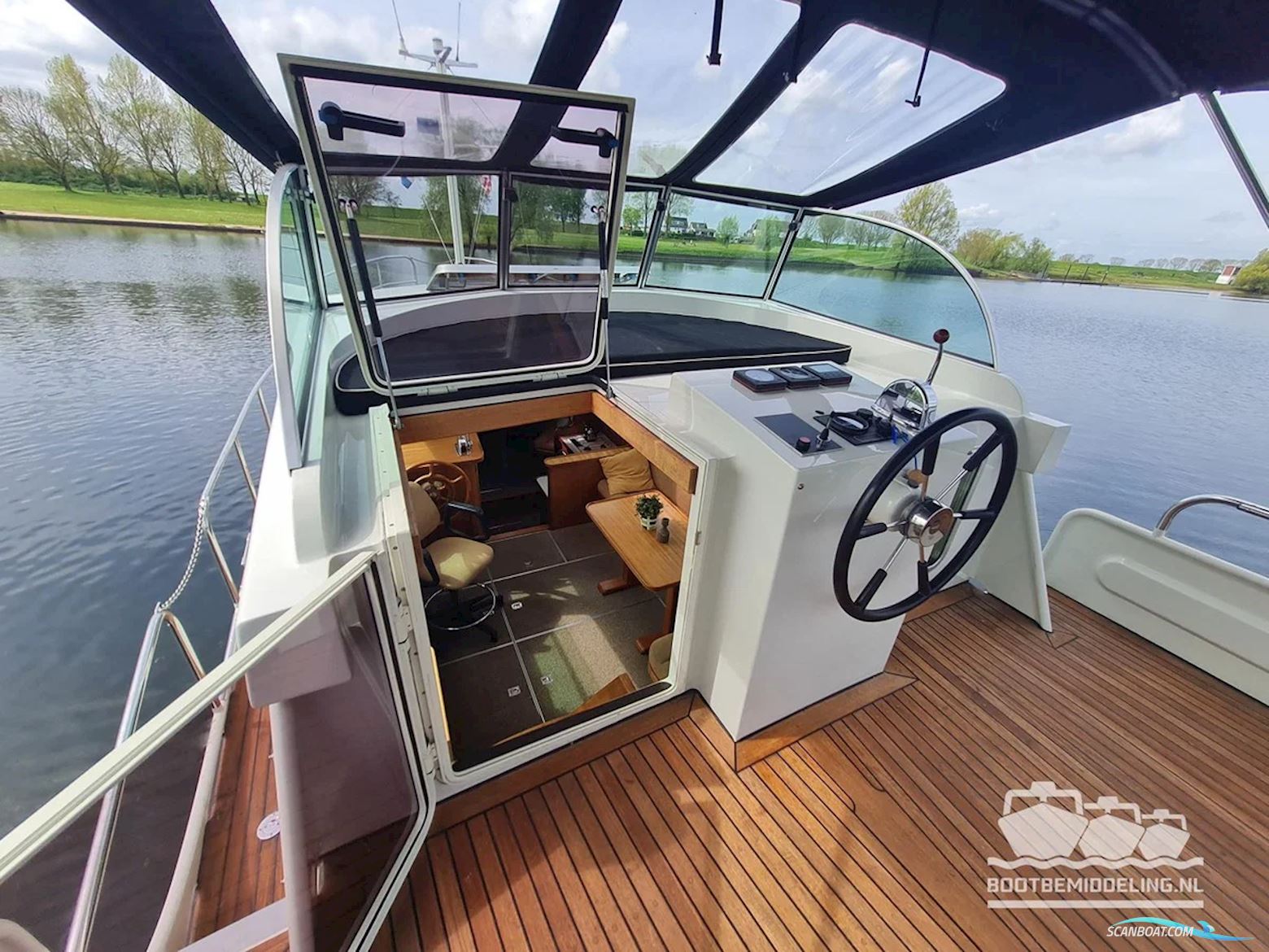 Linssen Dutch Sturdy 320 AC Royal