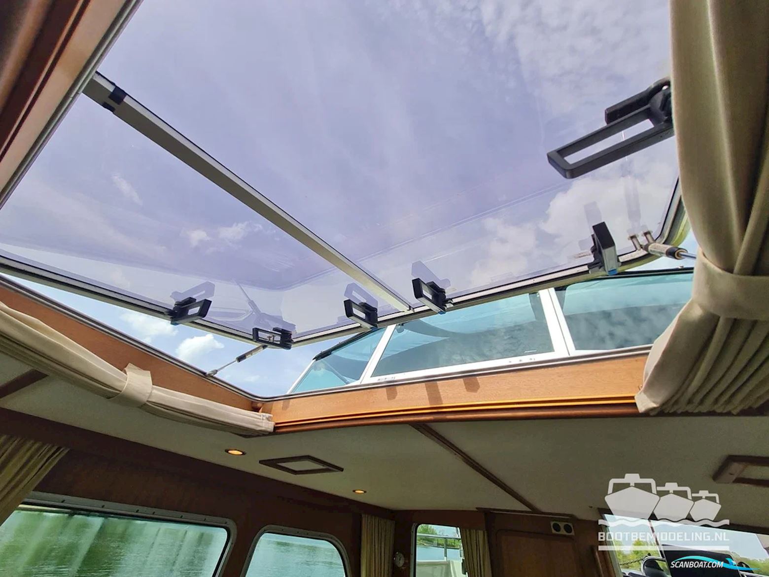 Linssen Dutch Sturdy 320 AC Royal