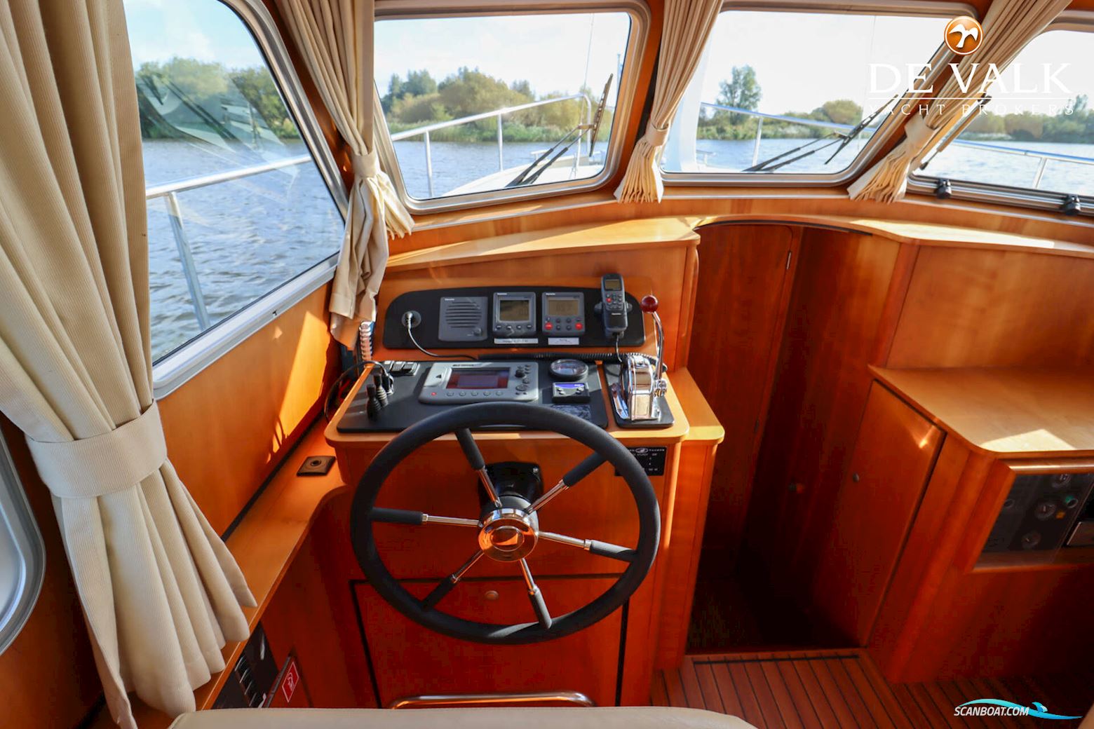 Linssen Grand Sturdy 33.9 Sedan