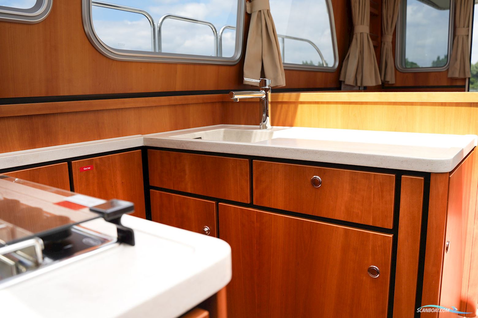 Linssen Grand Sturdy 40.0 sedan
