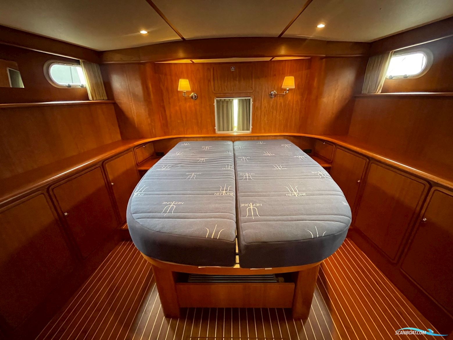 Linssen Grand Sturdy 430 AC MKII Twin Met Stabilizers