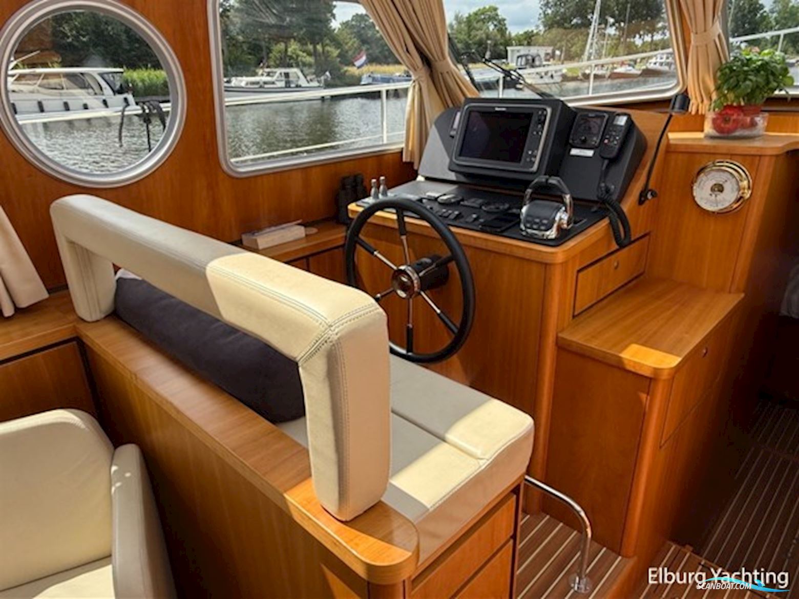 Linssen Grand Sturdy 43.9 Sedan