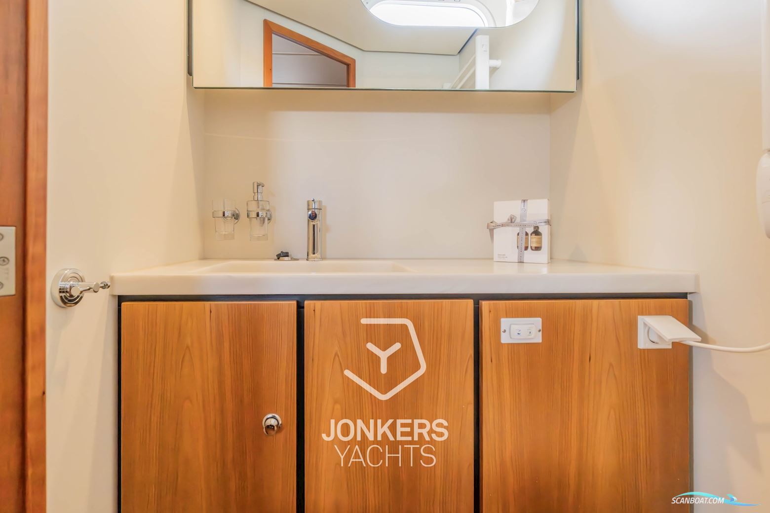 Linssen Grand Sturdy 45.0 AC “Twin”