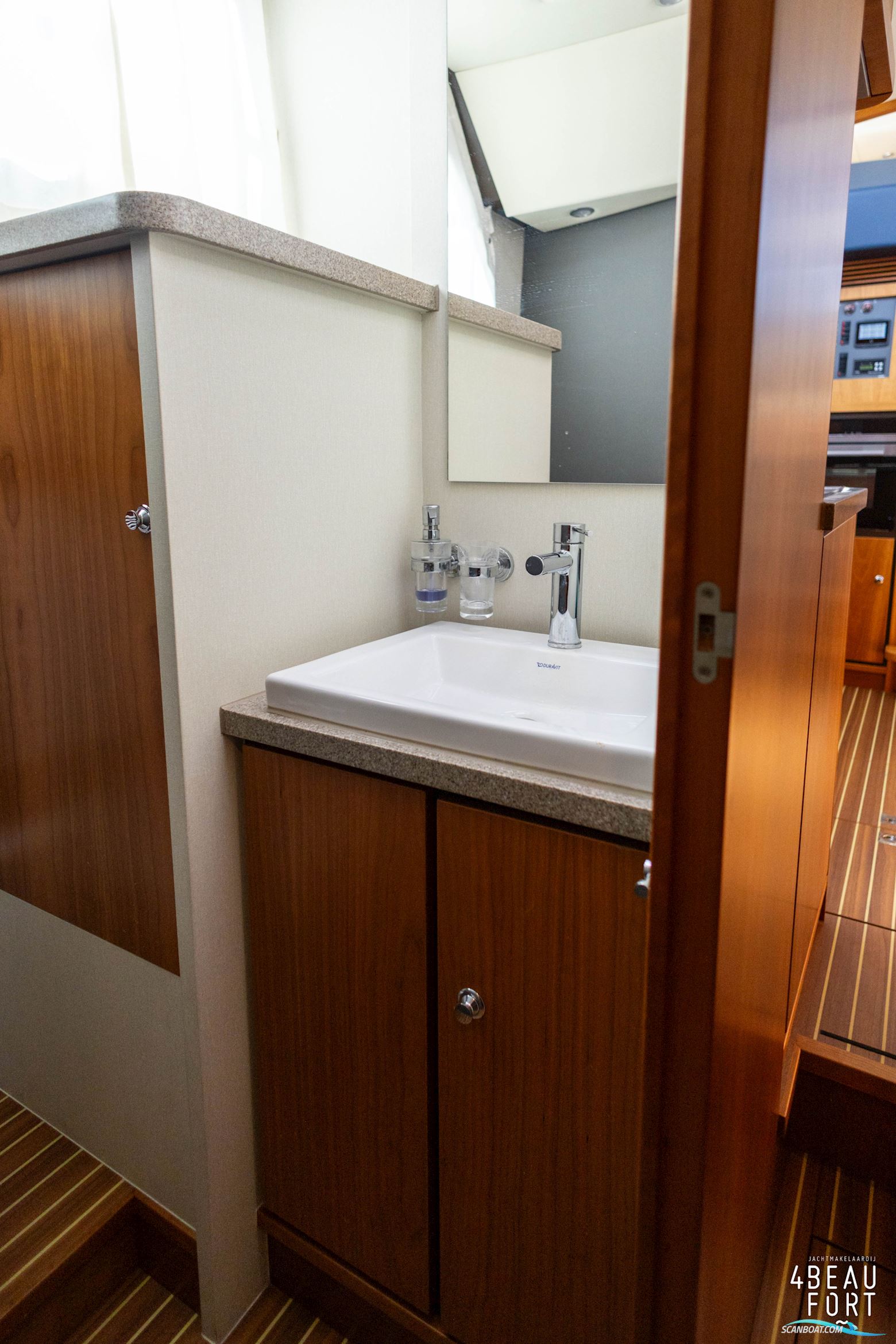 Linssen Grand Sturdy 470 Sedan Wheelhouse Longtop