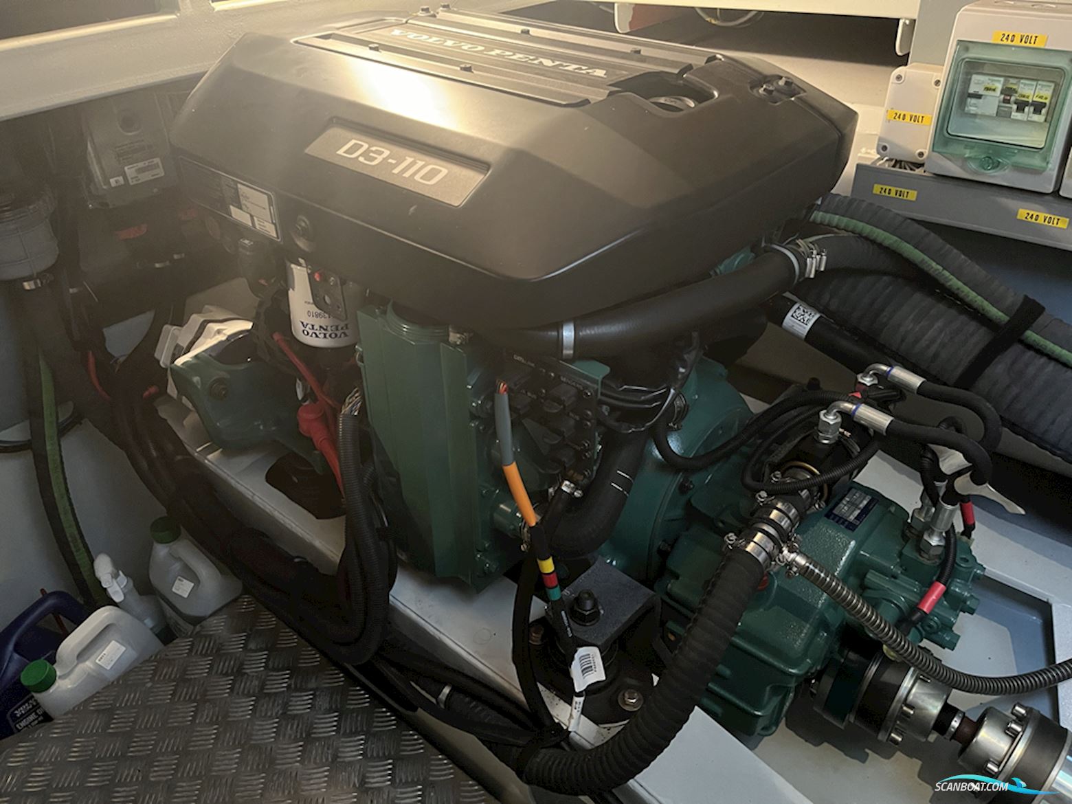 Linssen Grand Sturdy 470 Sedan Wheelhouse