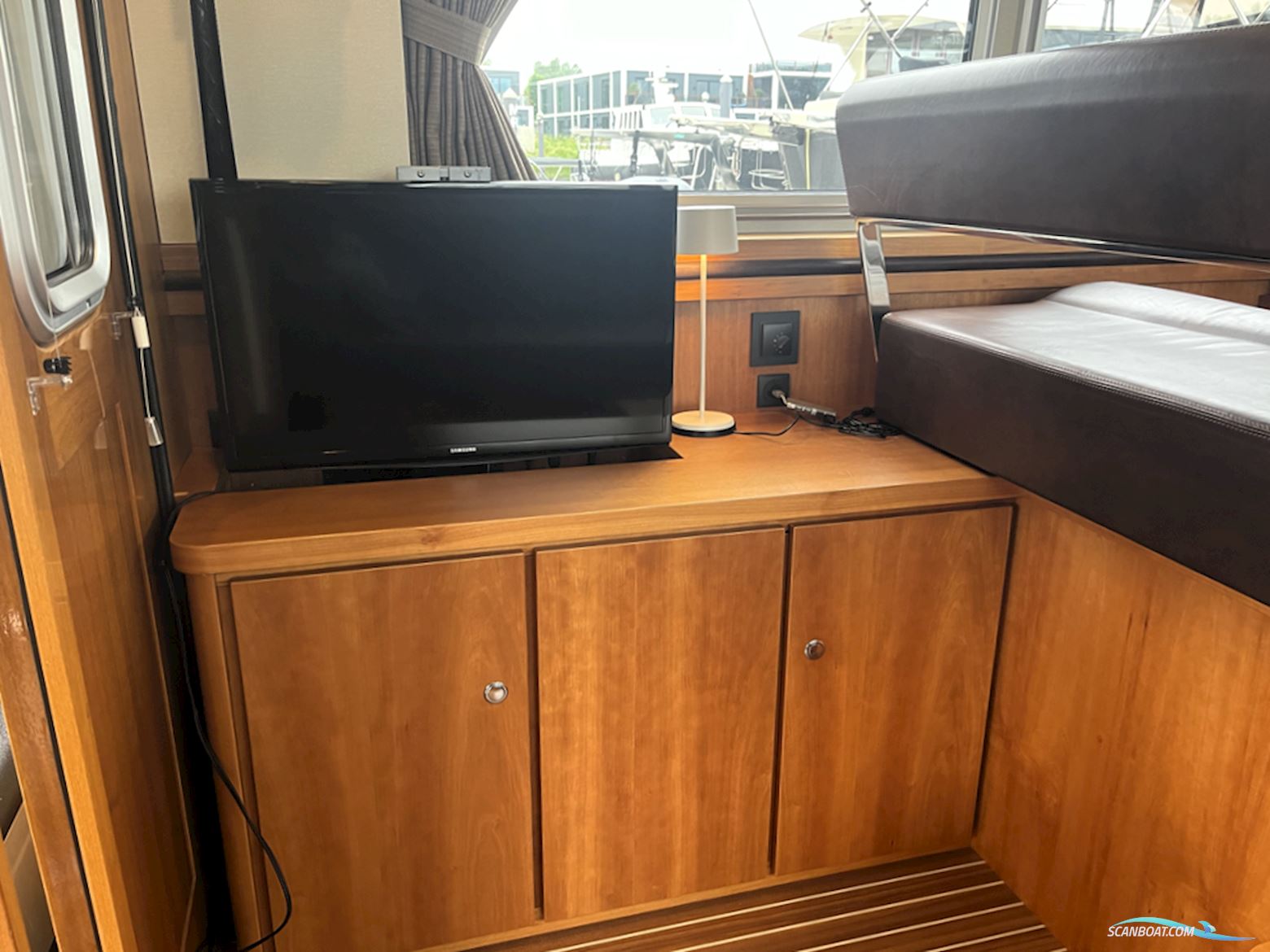 Linssen Grand Sturdy 470 Sedan Wheelhouse