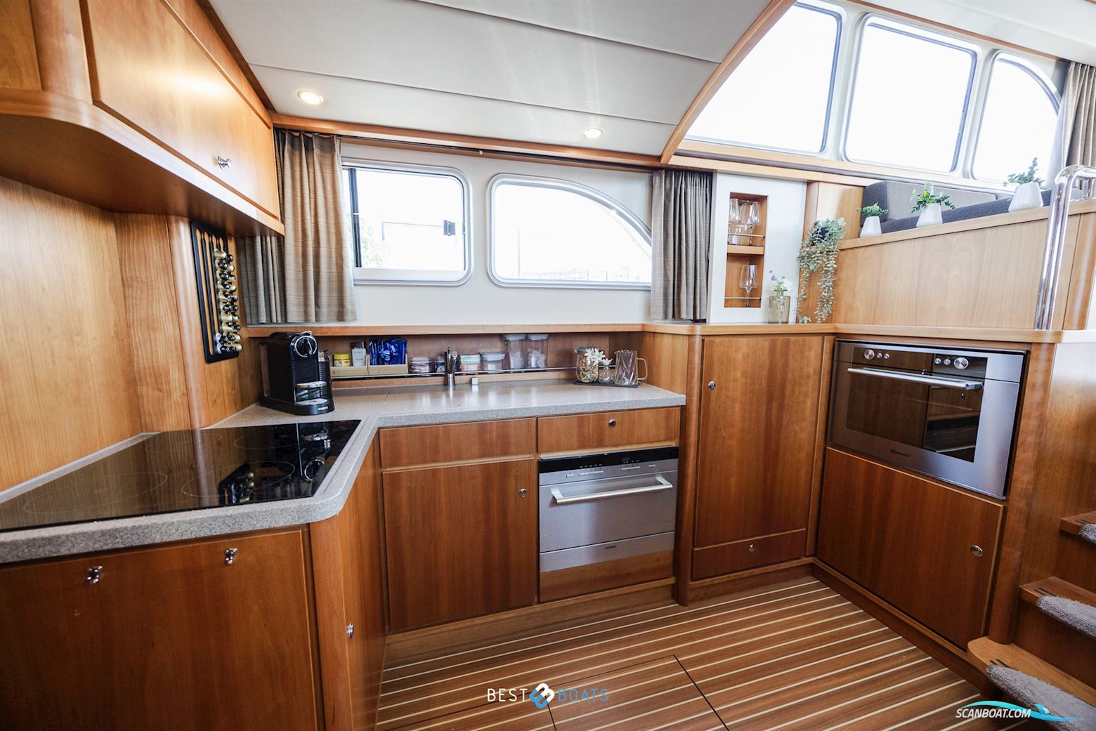 Linssen Grand Sturdy 470 Sedan Wheelhouse