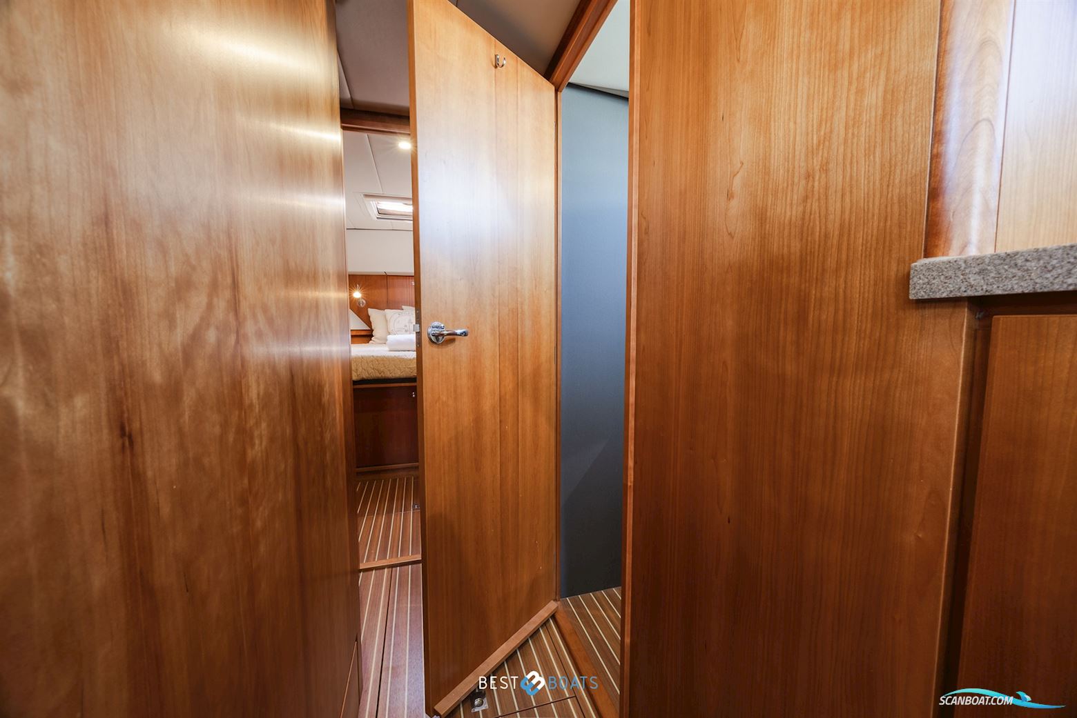 Linssen Grand Sturdy 470 Sedan Wheelhouse