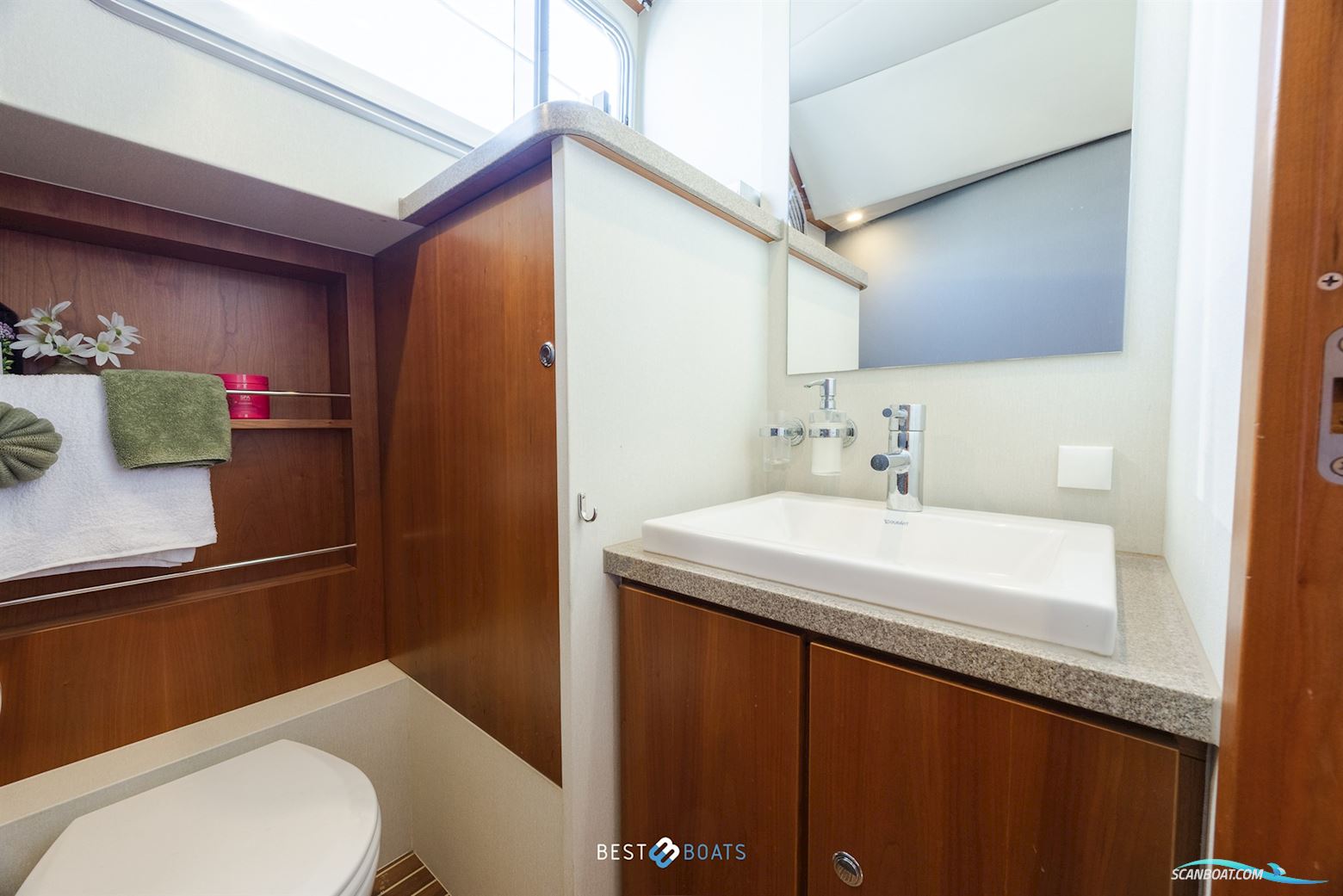 Linssen Grand Sturdy 470 Sedan Wheelhouse