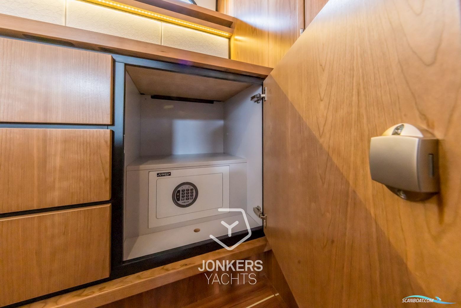 Linssen Grand Sturdy 500 AC Variotop