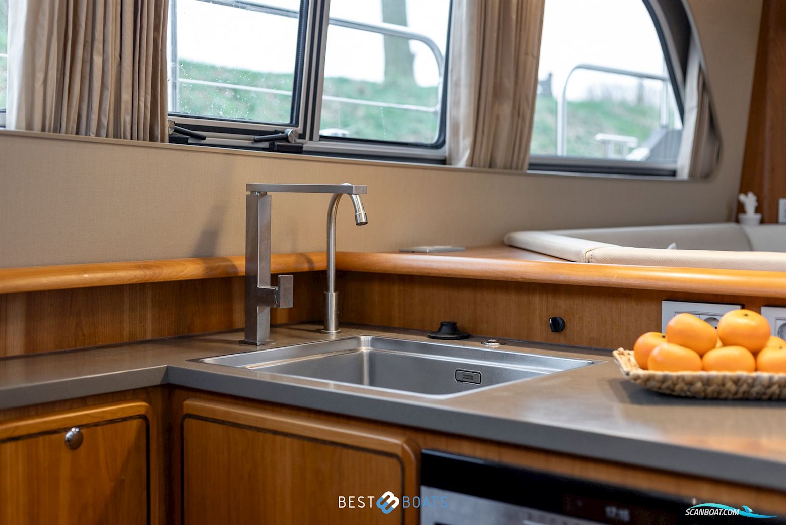 Linssen Grand Sturdy 500 AC Wheelhouse Long Top