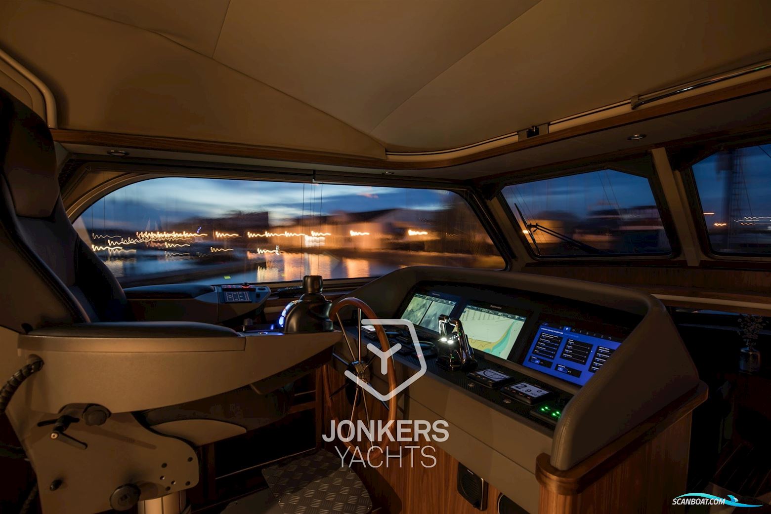 Linssen Grand Sturdy 590 AC Variotop "Stabilizers"