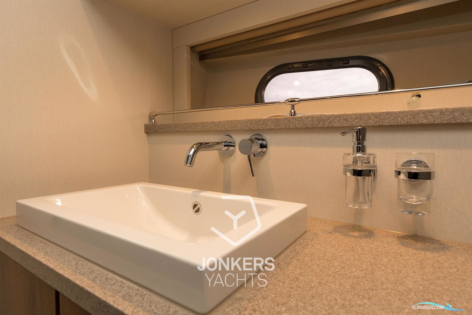 Linssen Grand Sturdy 590 AC Variotop "Stabilizers"