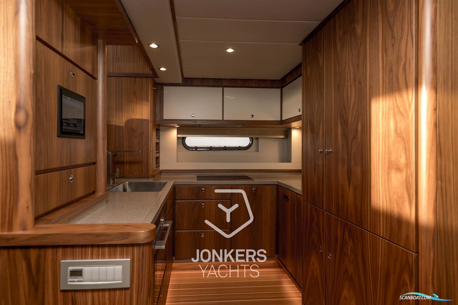 Linssen Grand Sturdy 590 AC Variotop "Stabilizers"