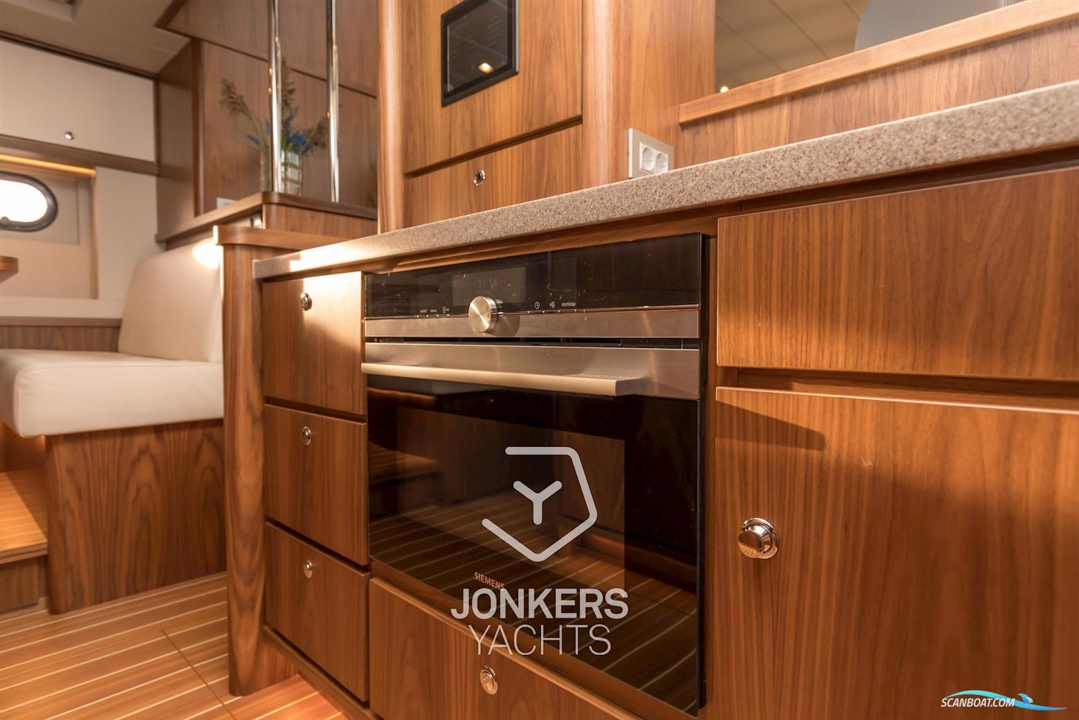 Linssen Grand Sturdy 590 AC Variotop "Stabilizers"