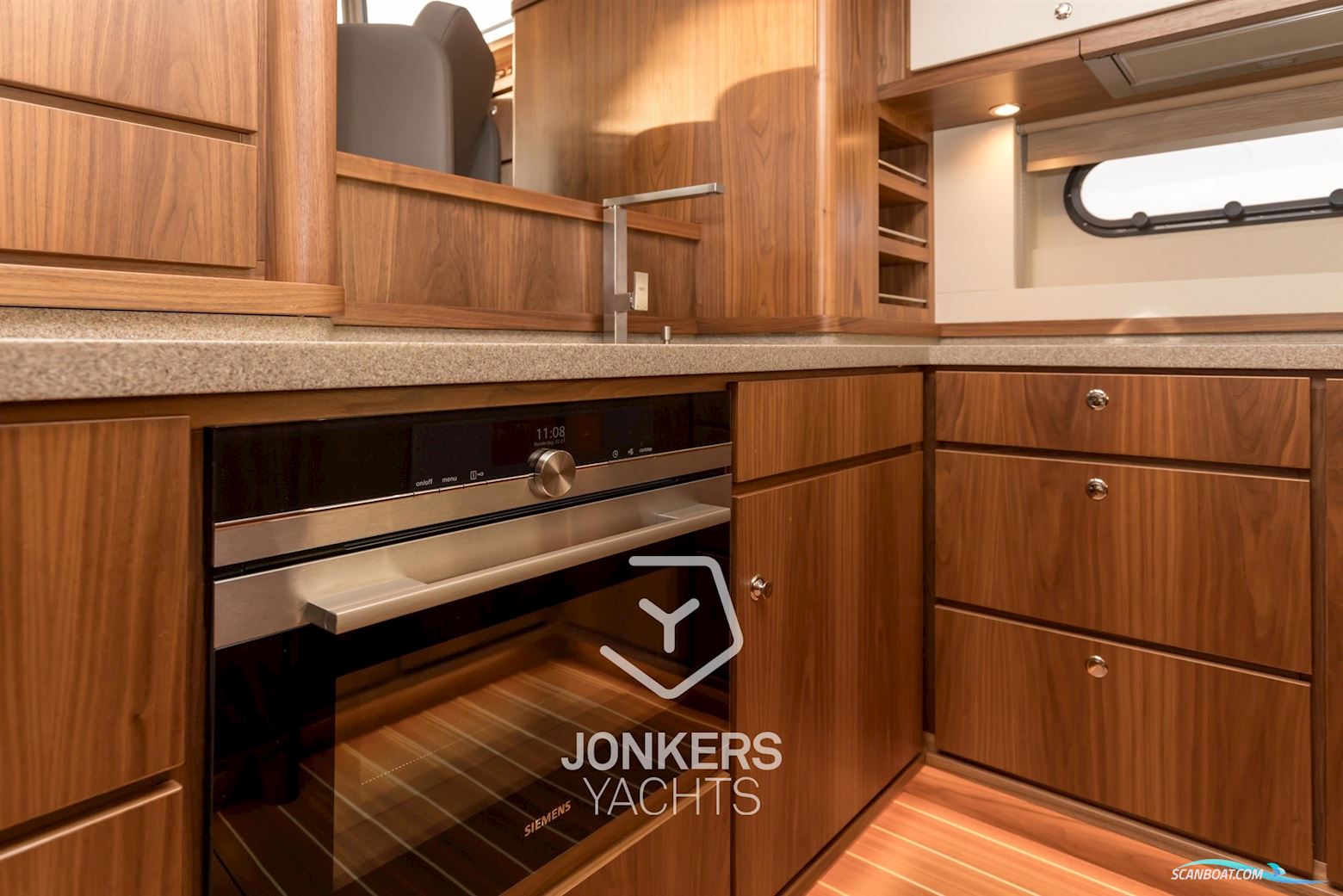 Linssen Grand Sturdy 590 AC Variotop "Stabilizers"