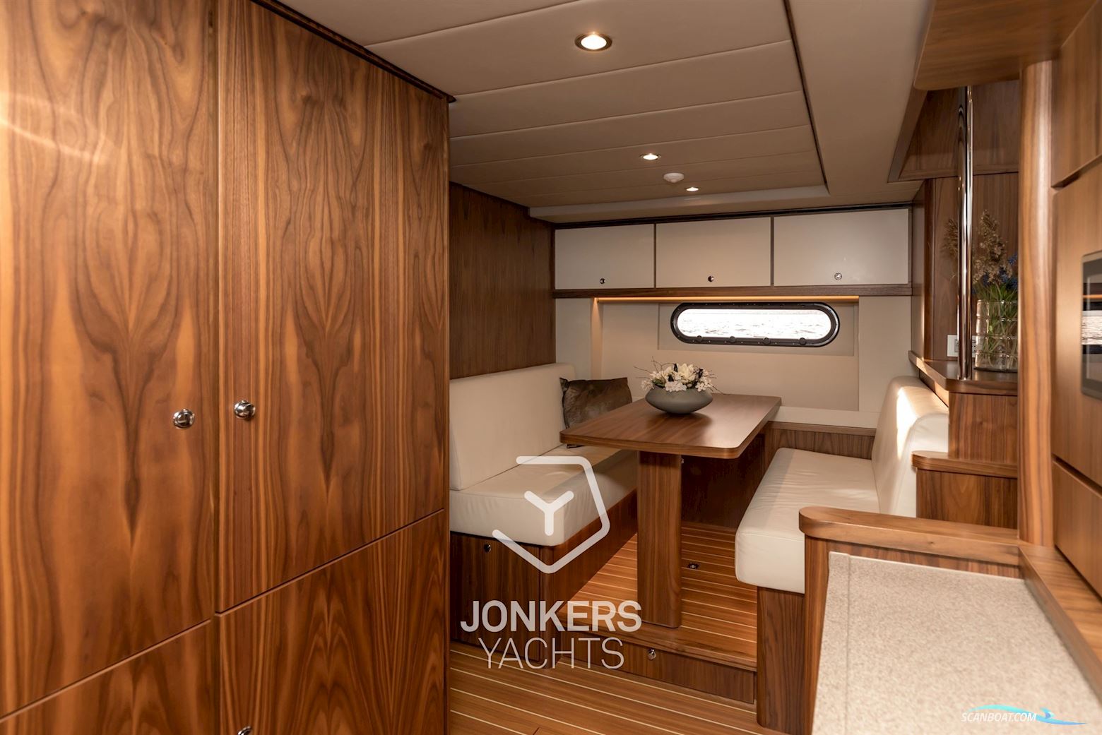 Linssen Grand Sturdy 590 AC Variotop "Stabilizers"