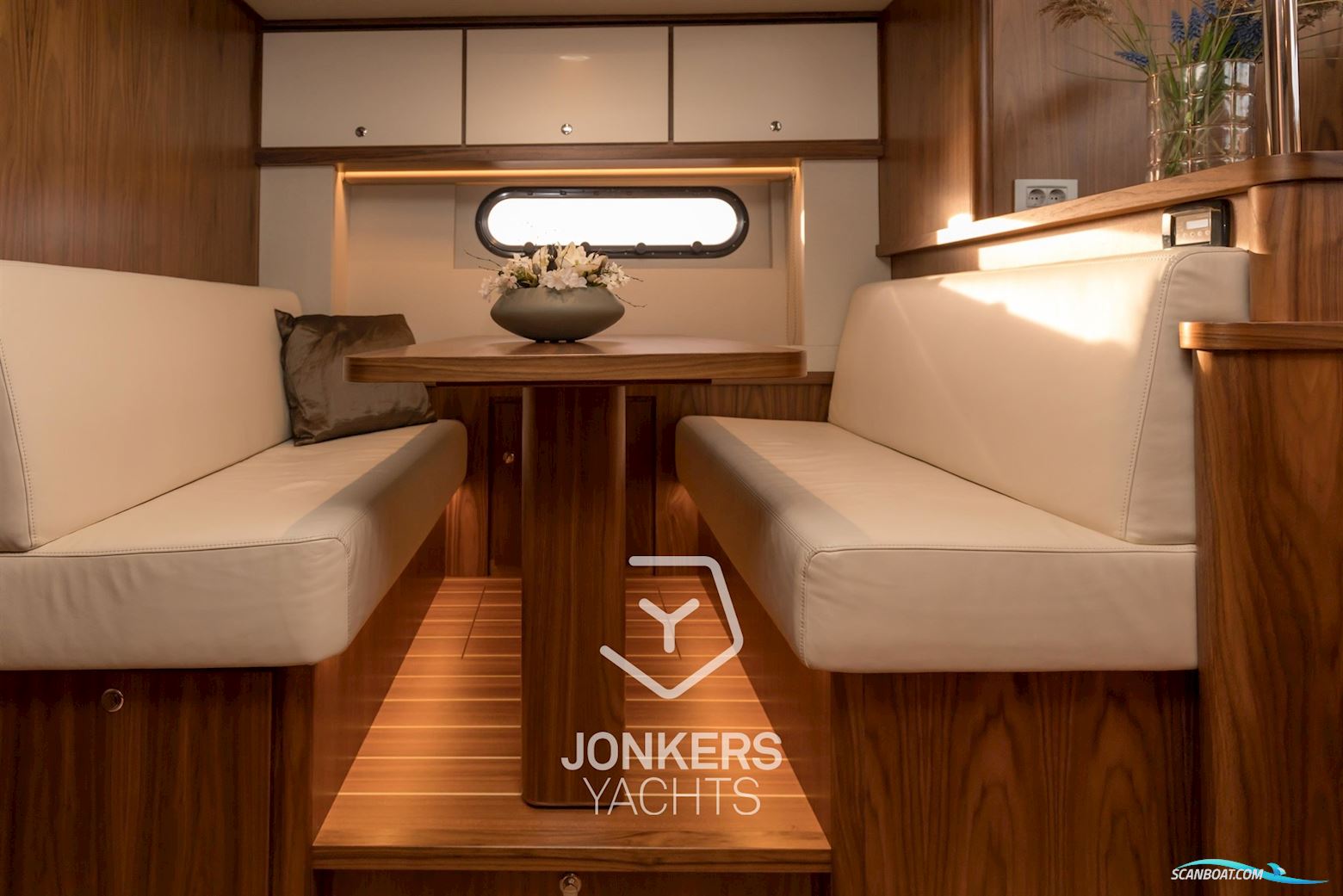 Linssen Grand Sturdy 590 AC Variotop "Stabilizers"