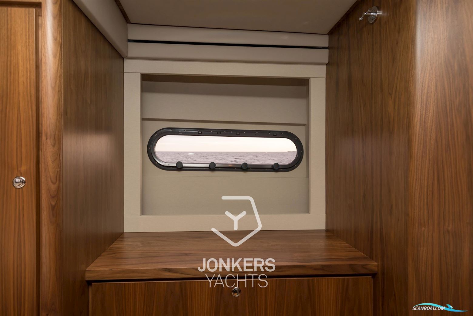 Linssen Grand Sturdy 590 AC Variotop "Stabilizers"