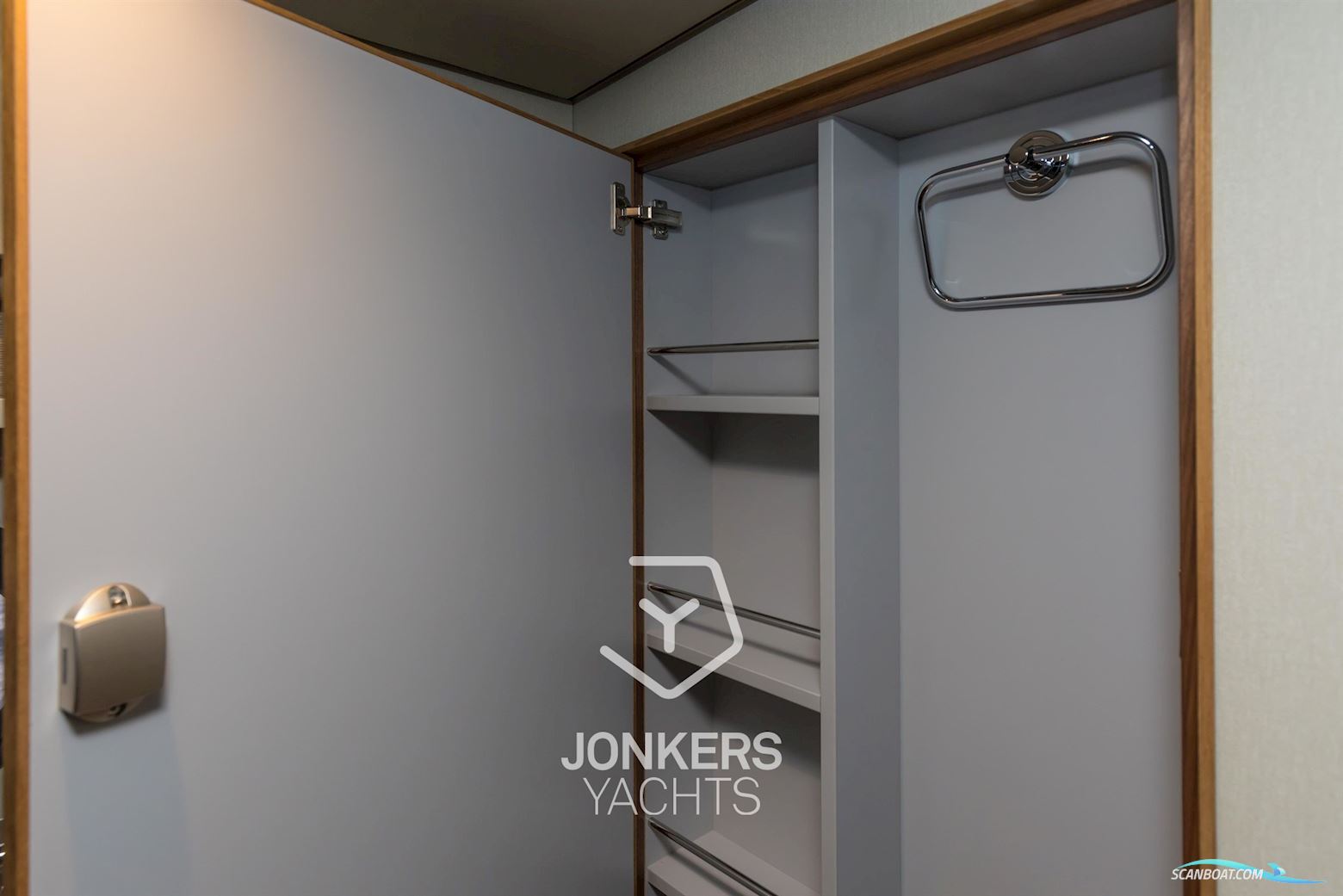 Linssen Grand Sturdy 590 AC Variotop "Stabilizers"
