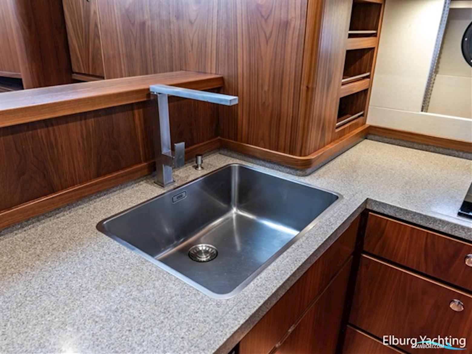 Linssen Grand Sturdy 590 Variotop - Spudpalen