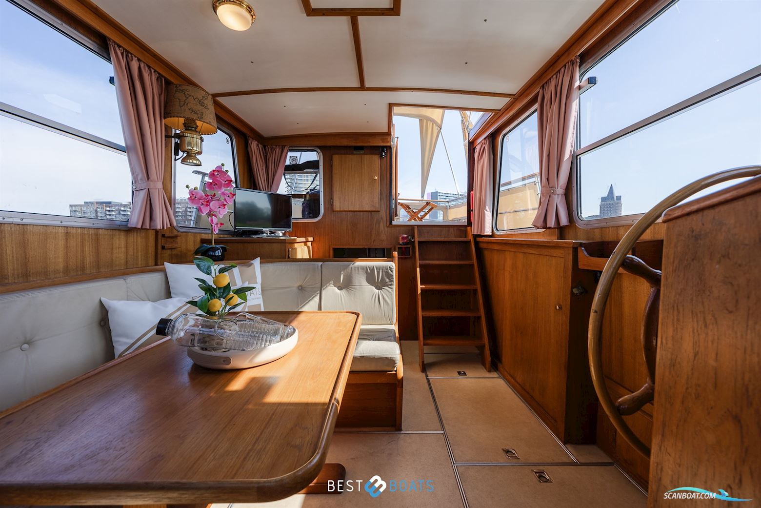 Linssen St. Jozef 1050 Salon