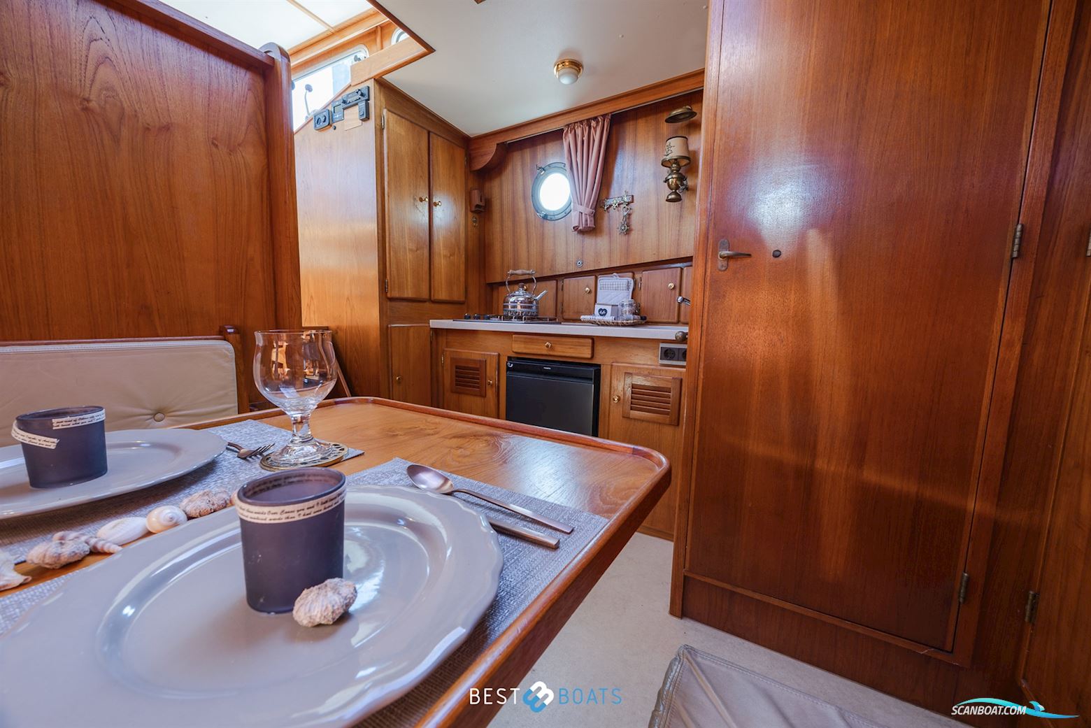 Linssen St. Jozef 1050 Salon