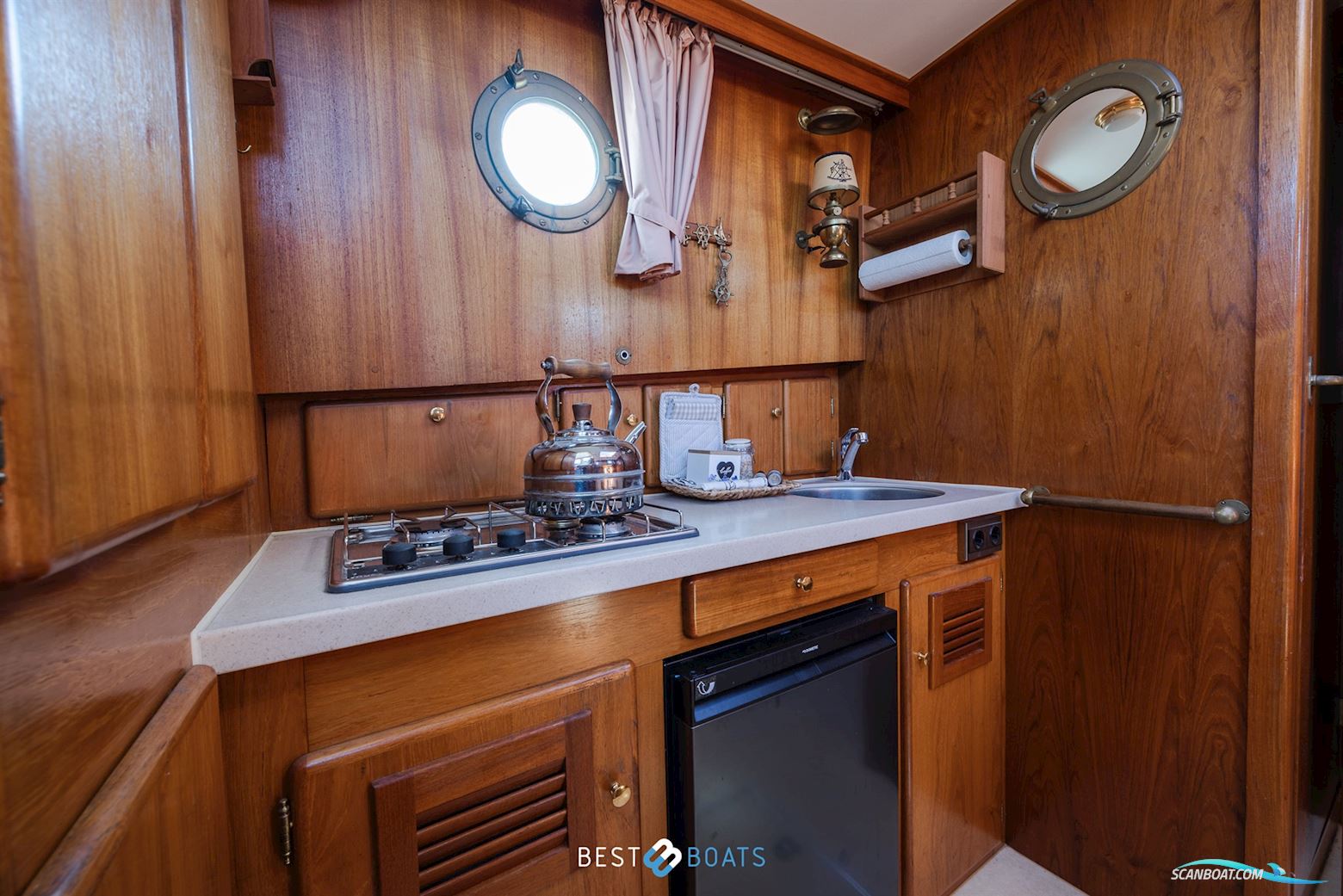 Linssen St. Jozef 1050 Salon