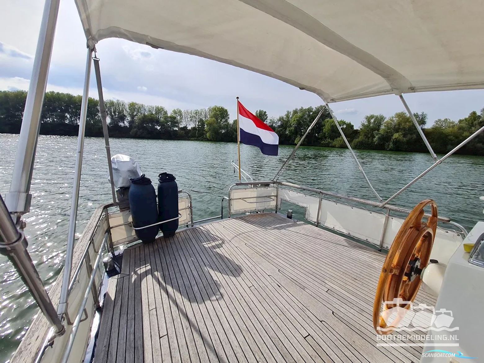 Linssen Sturdy 1000 AC Royal