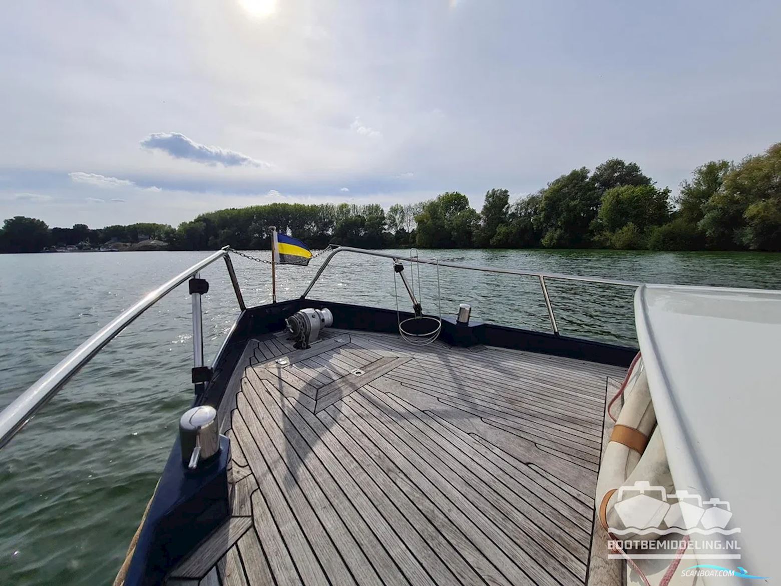 Linssen Sturdy 1000 AC Royal