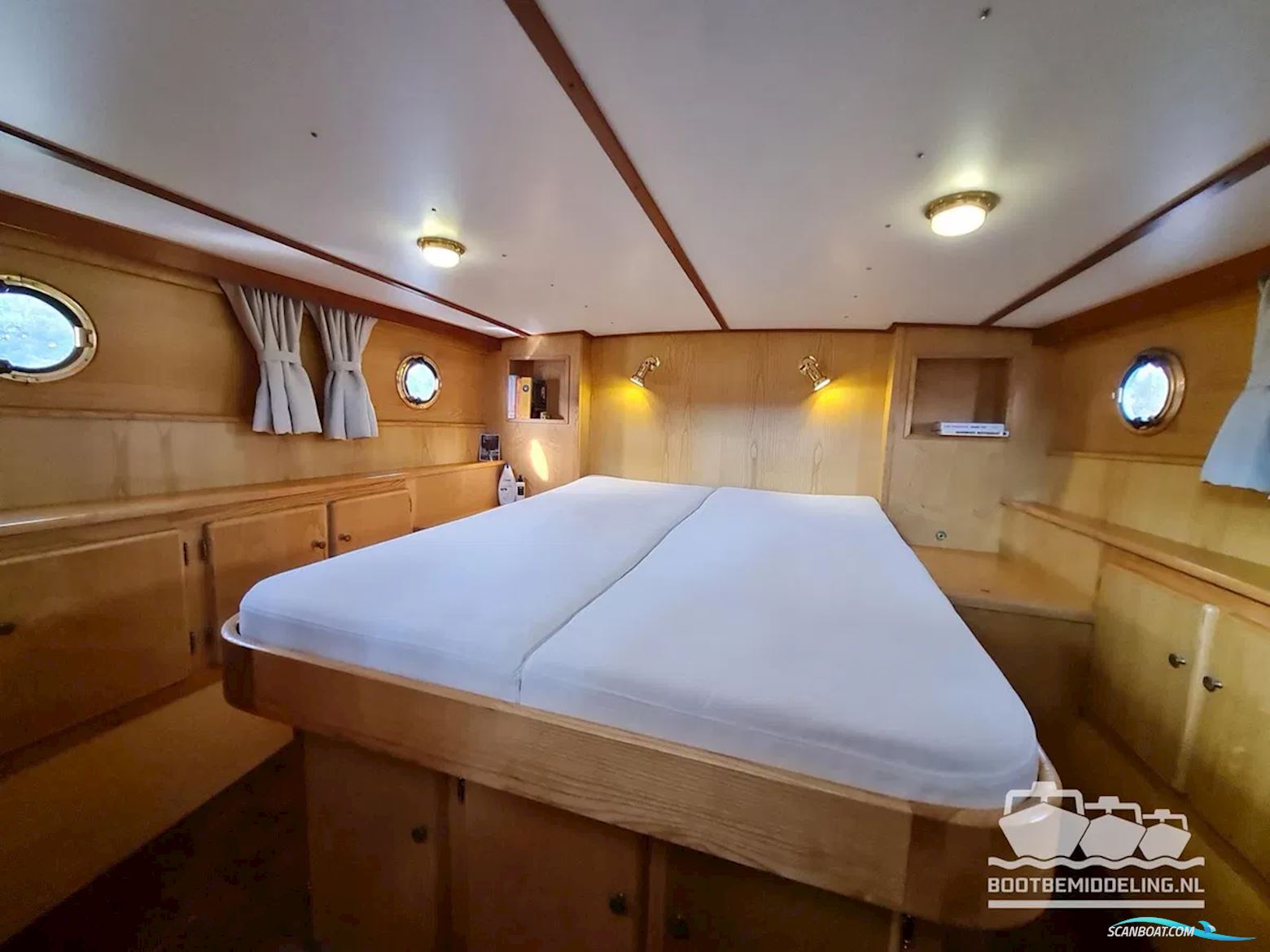 Linssen Sturdy 1000 AC Royal