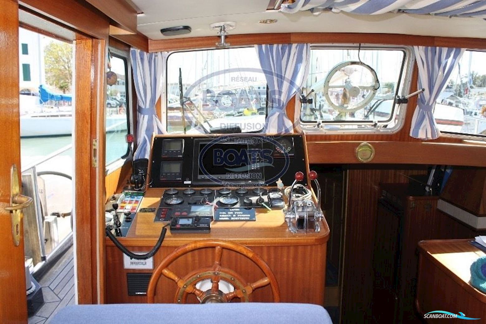 Linssen STURDY TWIN 40AC