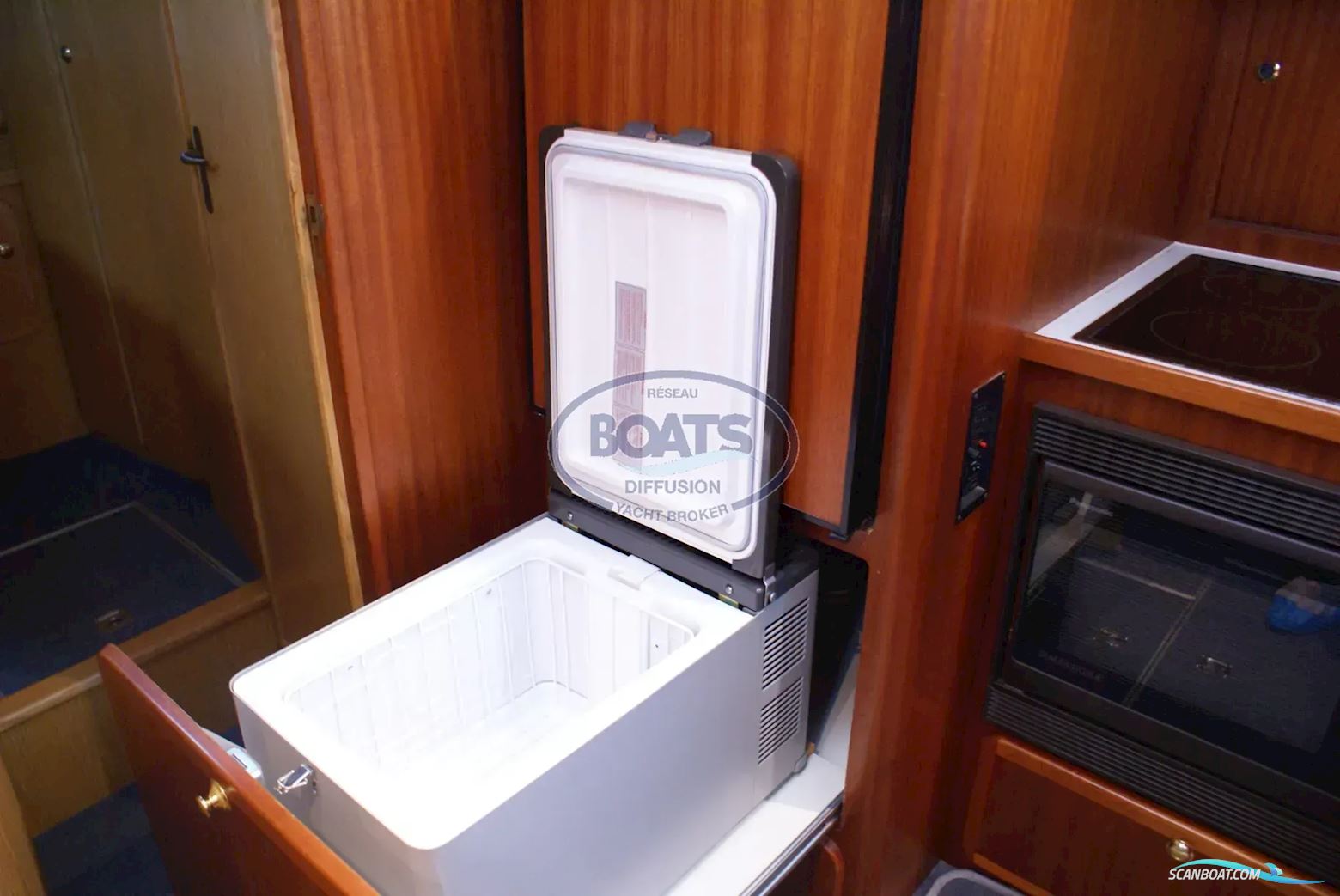 Linssen Sturdy Twin 40AC