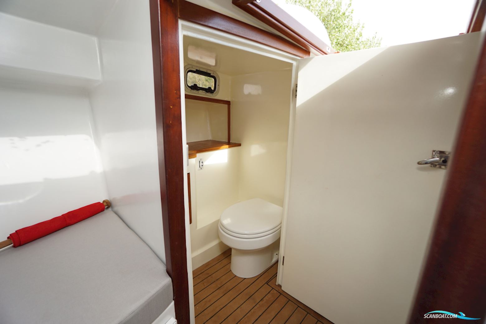 LOBSTER LB26 Classic Runabout